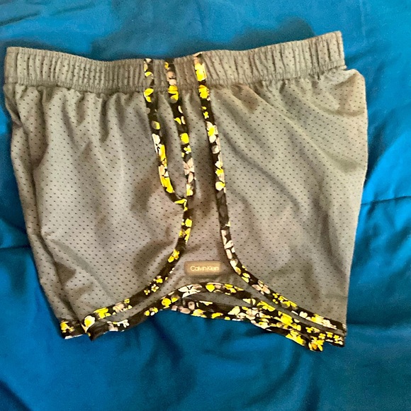 CK Running Shorts with pockets, drawstring, lined - Picture 1 of 10